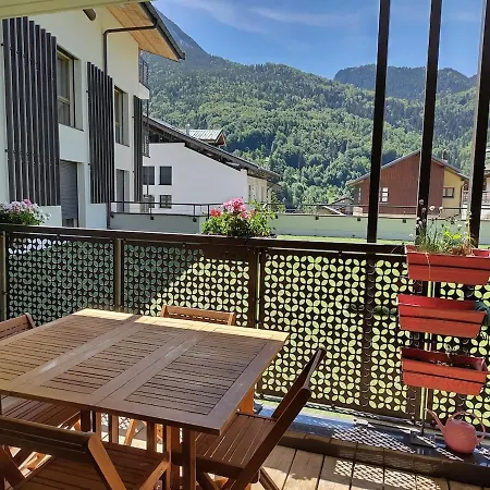 Modern - 2 Bedrooms * Bozel