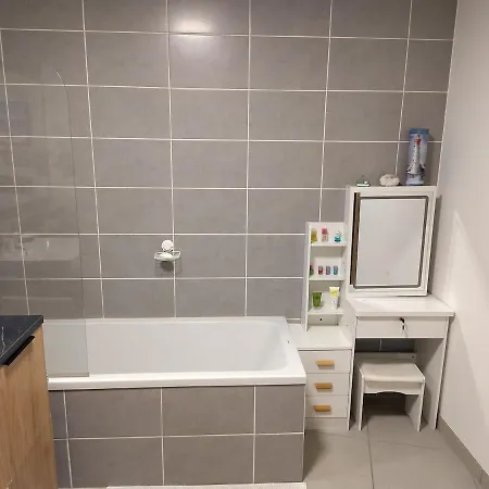 Modern - 2 Bedrooms Apartamento