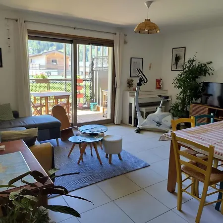 Modern - 2 Bedrooms Apartamento Bozel