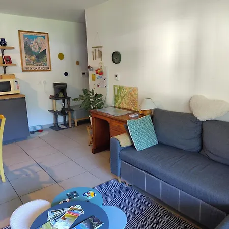 شقة Modern - 2 Bedrooms *